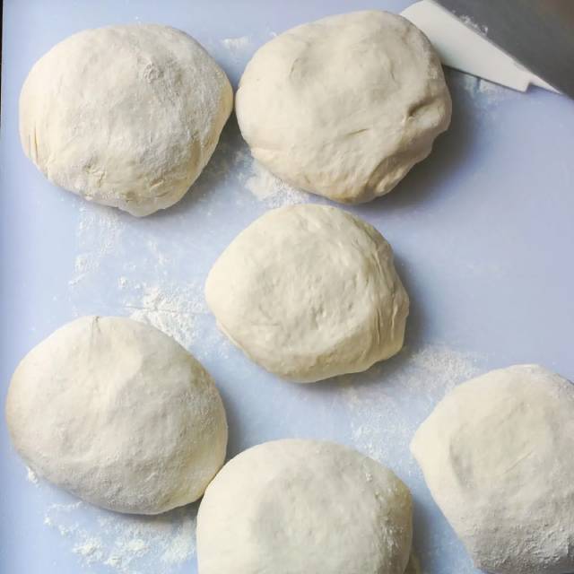 HOW TO FREEZE PIZZA DOUGH